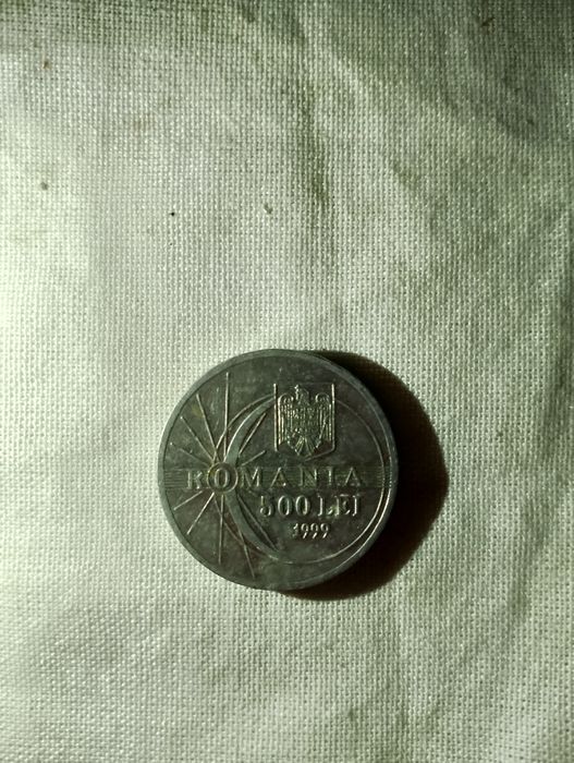 Moneda veche de colecție frumoasa cu eclipsa 500 de lei