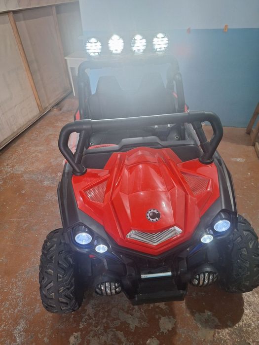 Pultli JeeP mashina sotiladi