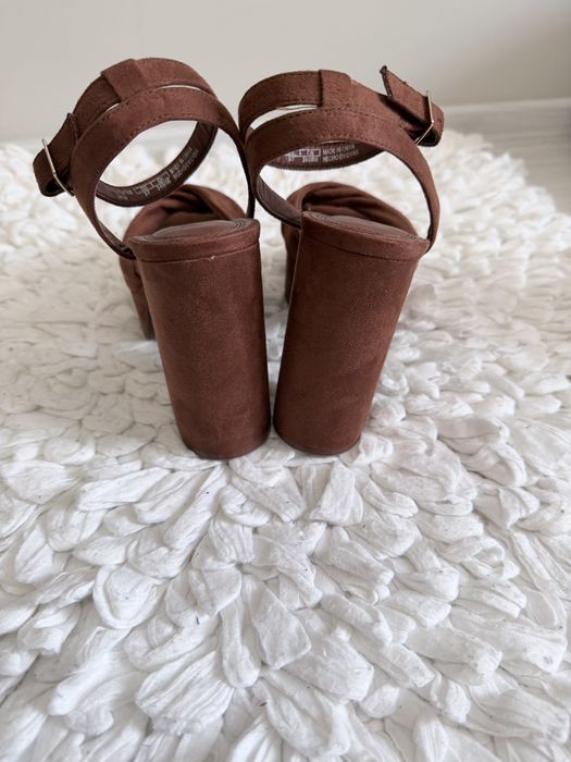 Сандали Stradivarius кафеви
