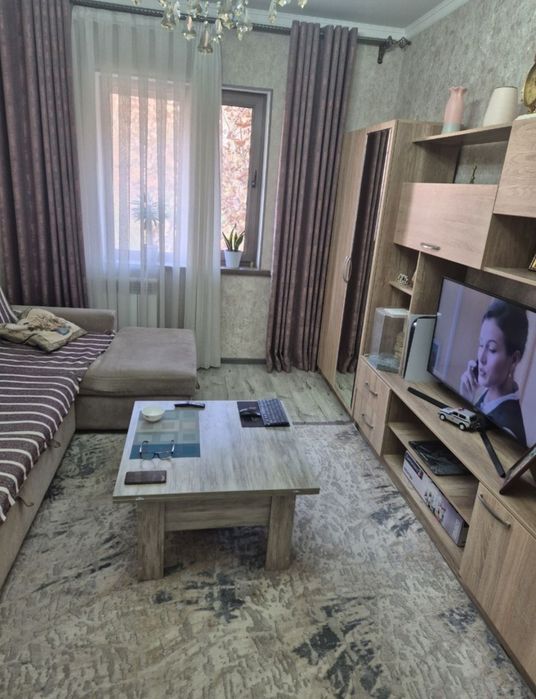 Продаётся 1/3/5 на сергели-1