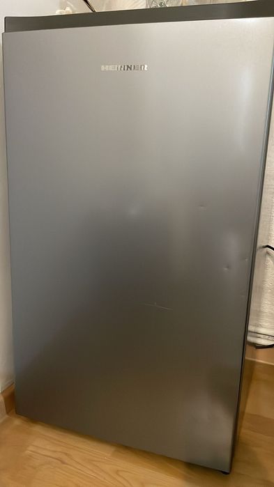 Frigider Heinner mediu