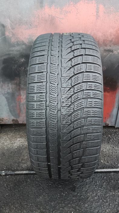 1бр. зимна гума 235/40/19 Nokian, WR, XL подсилена
dot21
6.9mm
Добро с