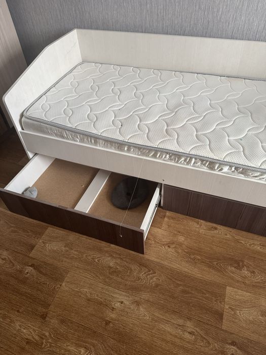 Продам кровать подрастковый