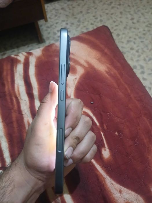 Продам срочно Honor 400lite 256