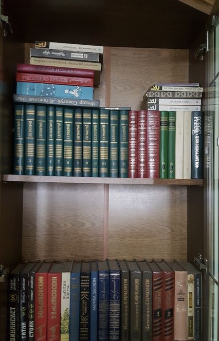 Продам книги различной тематики: классика, фантастика, детская литерат