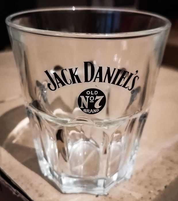 Джак Даниелс запалка, стойка, чаши