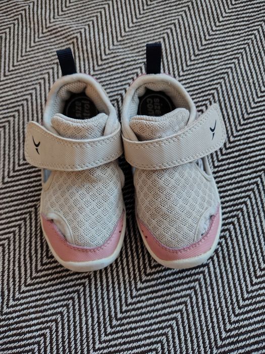 Sandale Decathlon mărimea 22 stare foarte buna