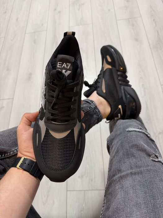Adidasi Barbati EA7 Negru & Alb Silicon!