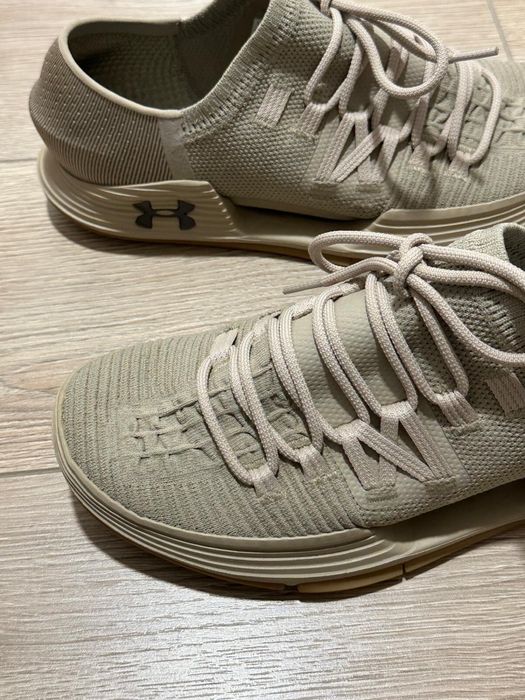 Adidasi Under Armour