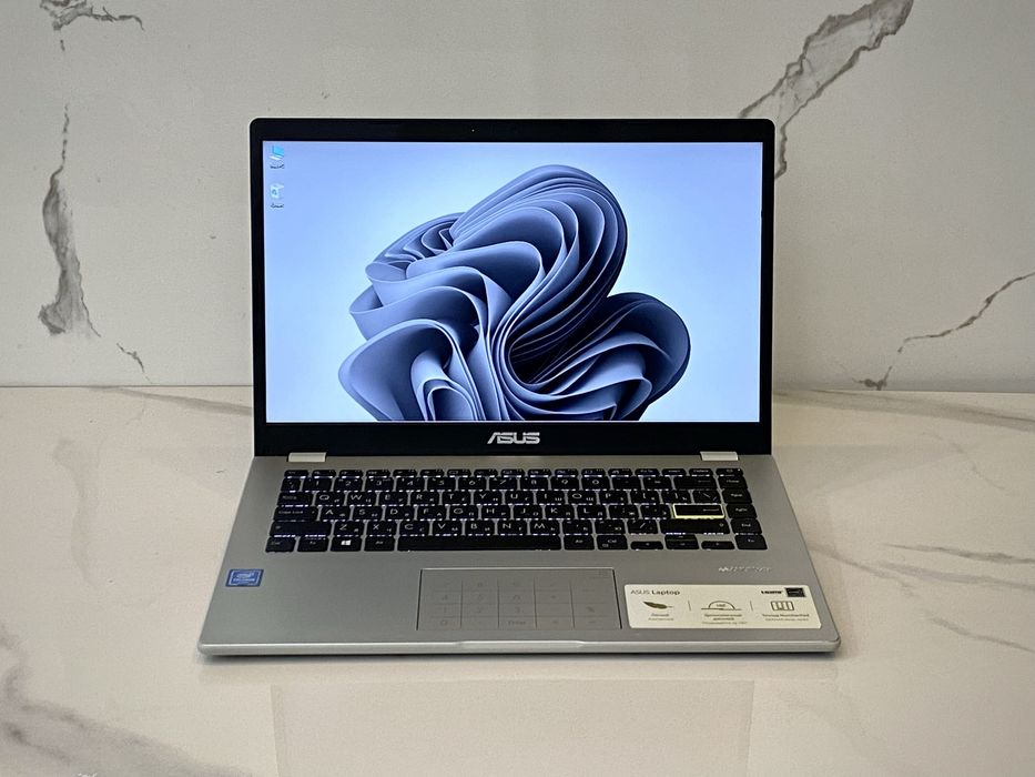 Ноутбук ASUS сатылады!