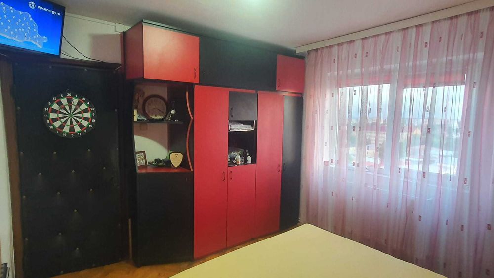Apartament cu 4 camere,strada Bistritei 32,ultracentral