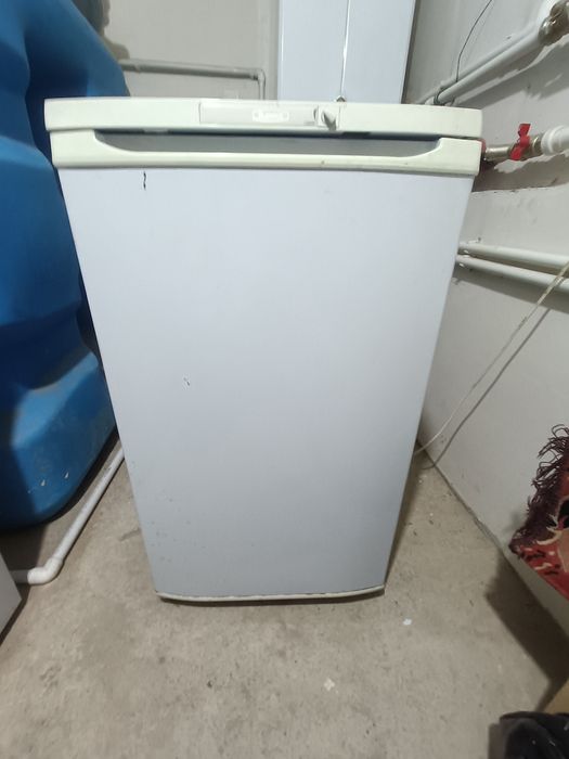 Продам мини холодильник