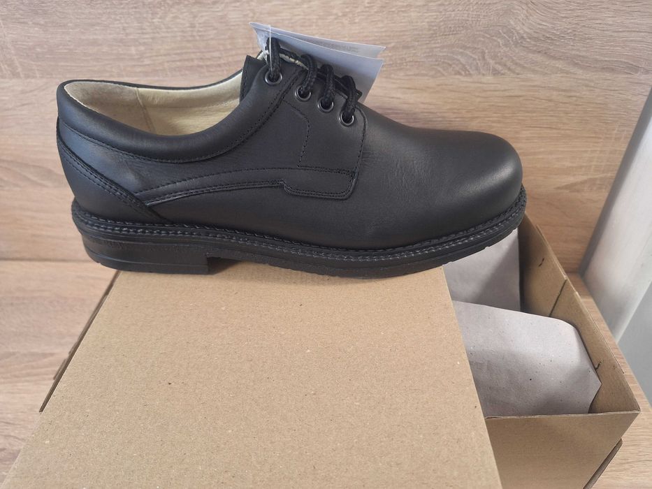 Обувки естествена кожа 43 и 44