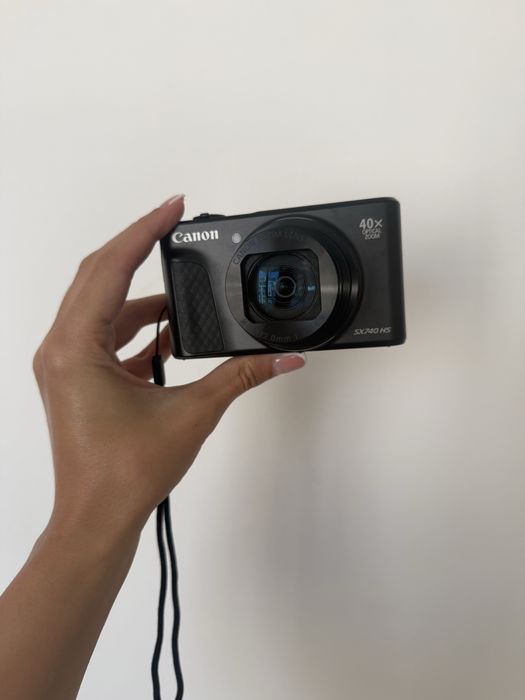 Фотоапарат Canon SX740 HS