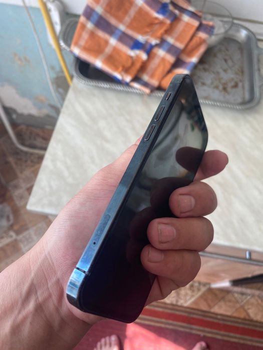 Айфон 12 про продам