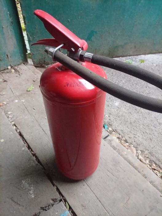 Продам огнетушитель