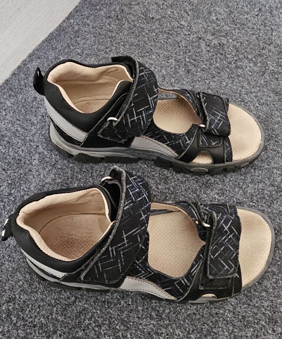 Сандалии на мальчика