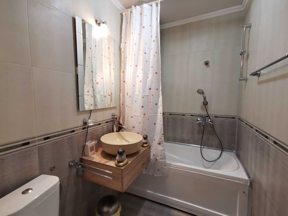 Продава се Тристаен апартамент в Пловдив, Кършияка - 70 кв.м за 10 €/кв.м - Снимка #12