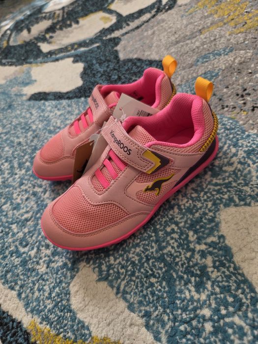 Новые босоногие  кроссовки 31 размера