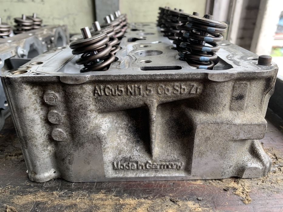 Porsche 911 997 3.6 Turbo Цилиндрова глава Cylinder head equipped