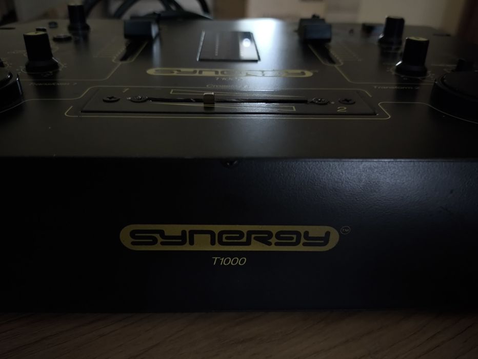 DJ миксер пулт Synergy T1000