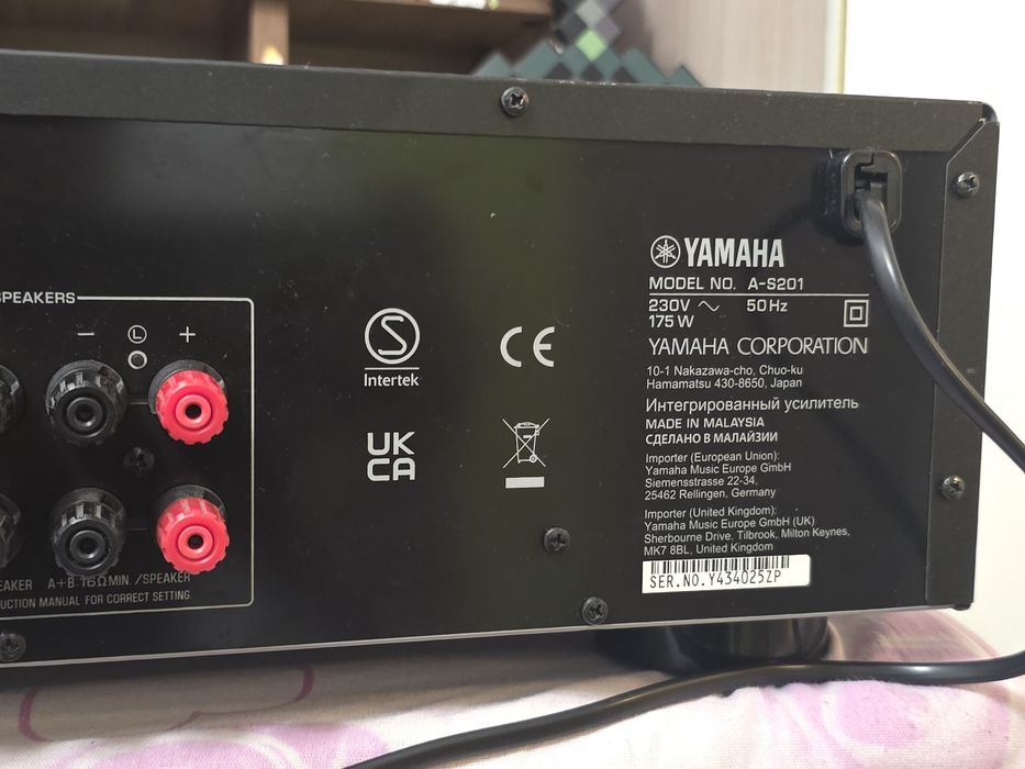 Усилитель Yamaha как новый.