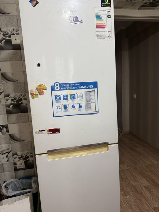 Холодильник Samsung в отличном состоянии