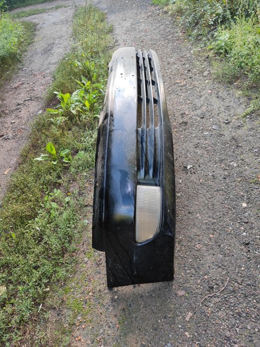 Передний бампер от toyota windom