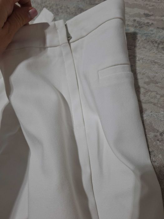Pantaloni dama Stradivarius 36