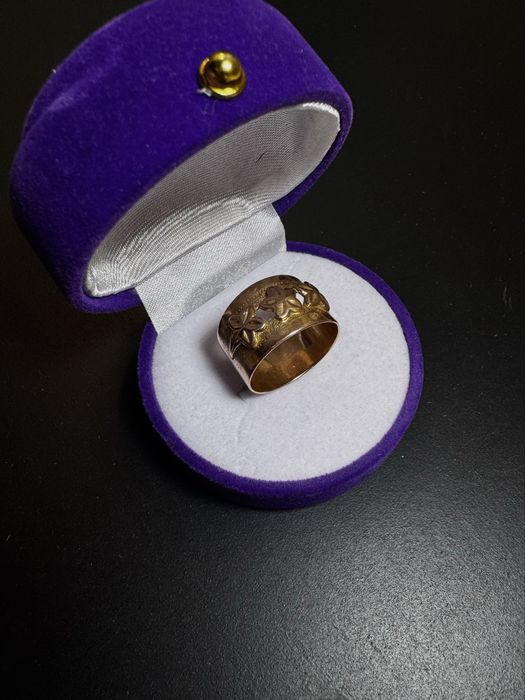 Продам кольца 300к-100к