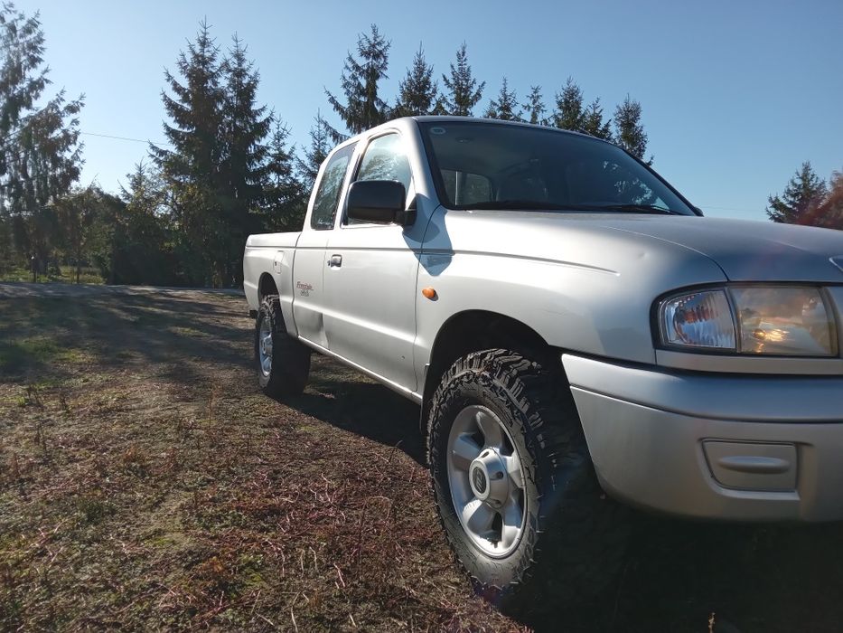 Mazda b2500  4x4