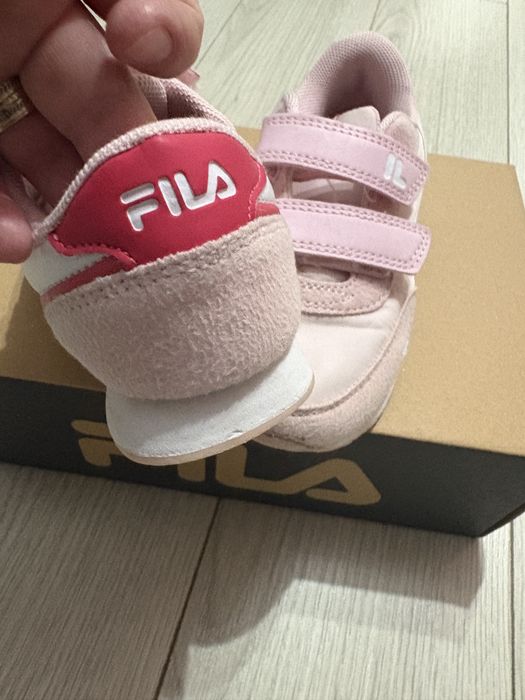 Adidasi pentru fetite