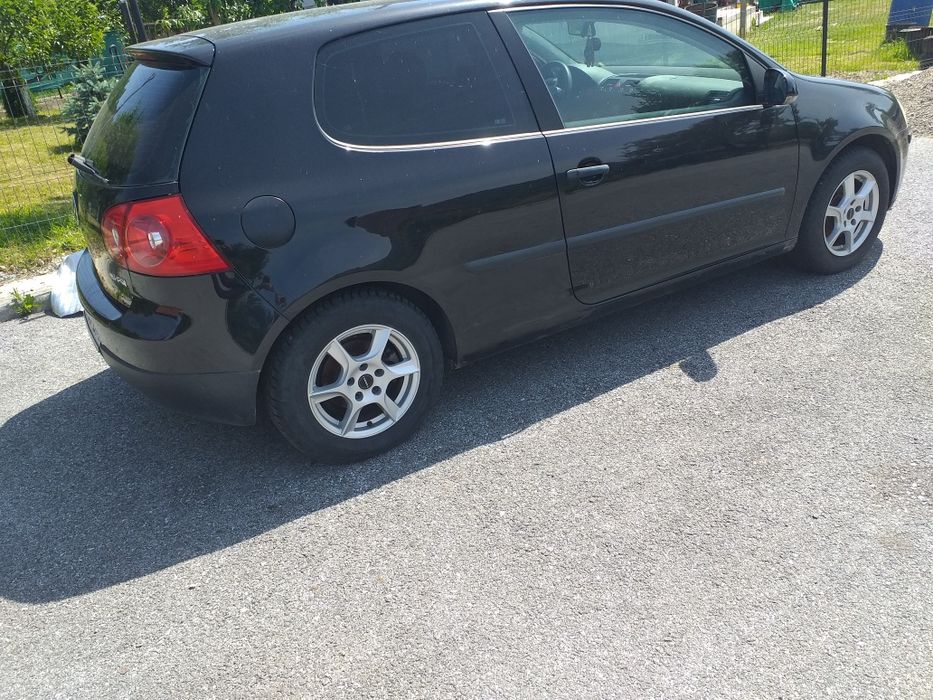 Volkswagen Golf 2005 benzină, 1.725 € — imagine 3