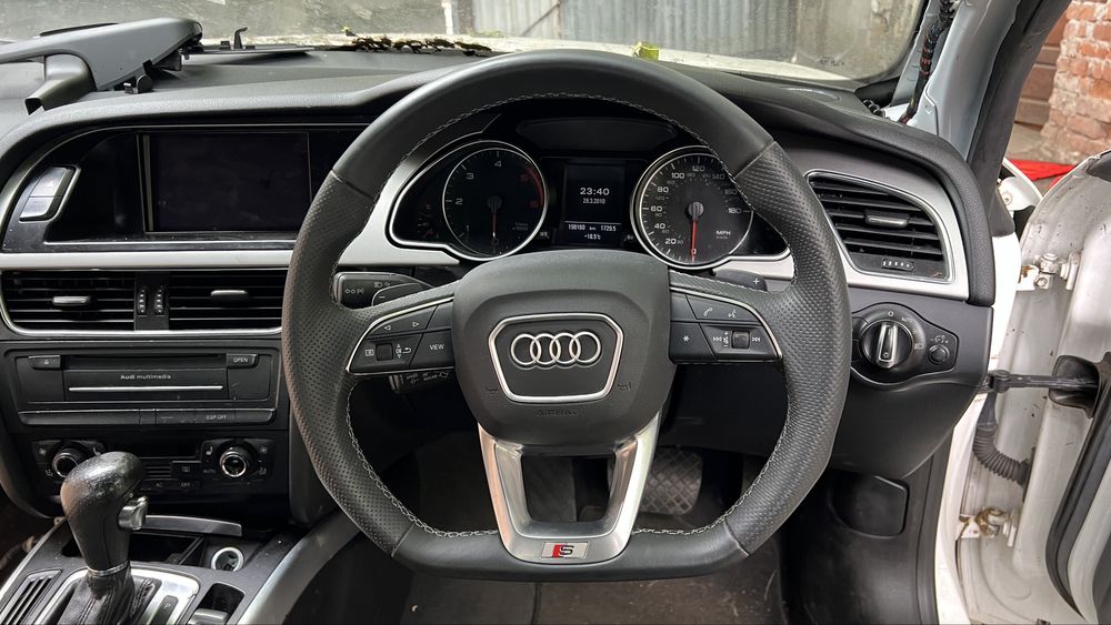 Volan model nou AUDI A4/A5/Q3/Q5 S-line piele perforata impecabil