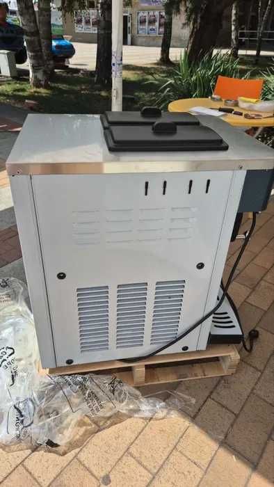 Нова сладолед машина нощно и предварително охлаждане 3 вкуса 28л/ч