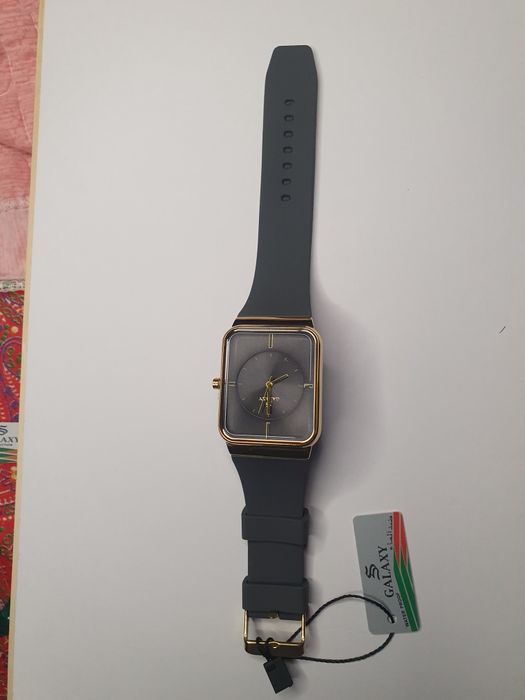 Galaxy brendi qizlar uch7n qòl soatlari