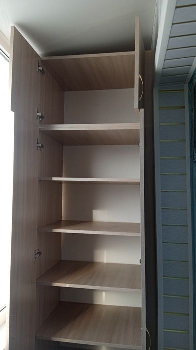 Шкаф высокий продам