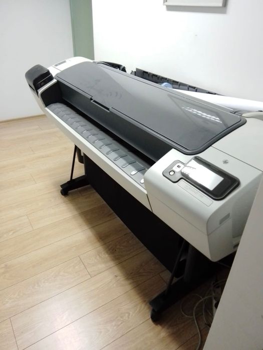 Професионален плотер HP DesignJet T795 (44-инча / 1118 мм) + Мастила и Стойка