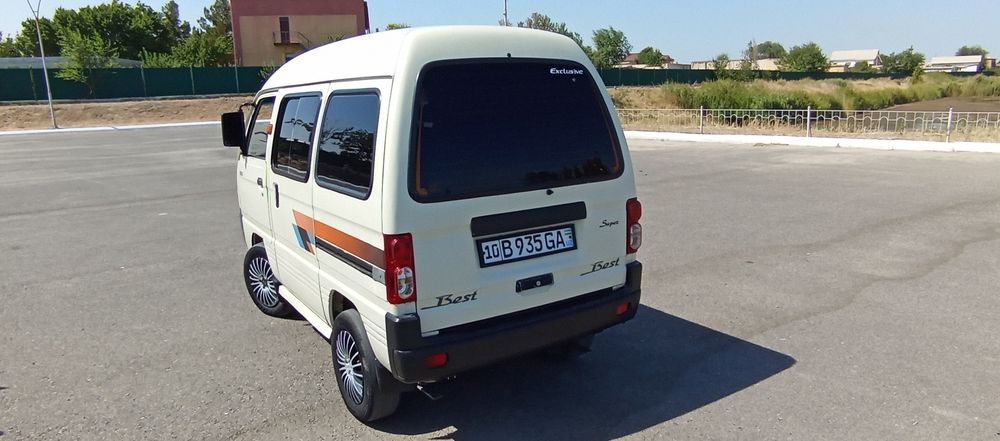 Damas 2006 yil rangi oq