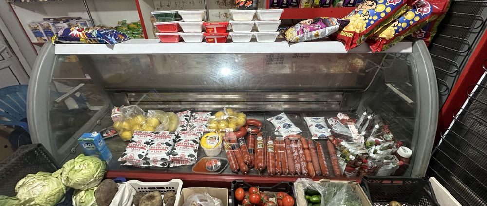 Холодильник для магазина