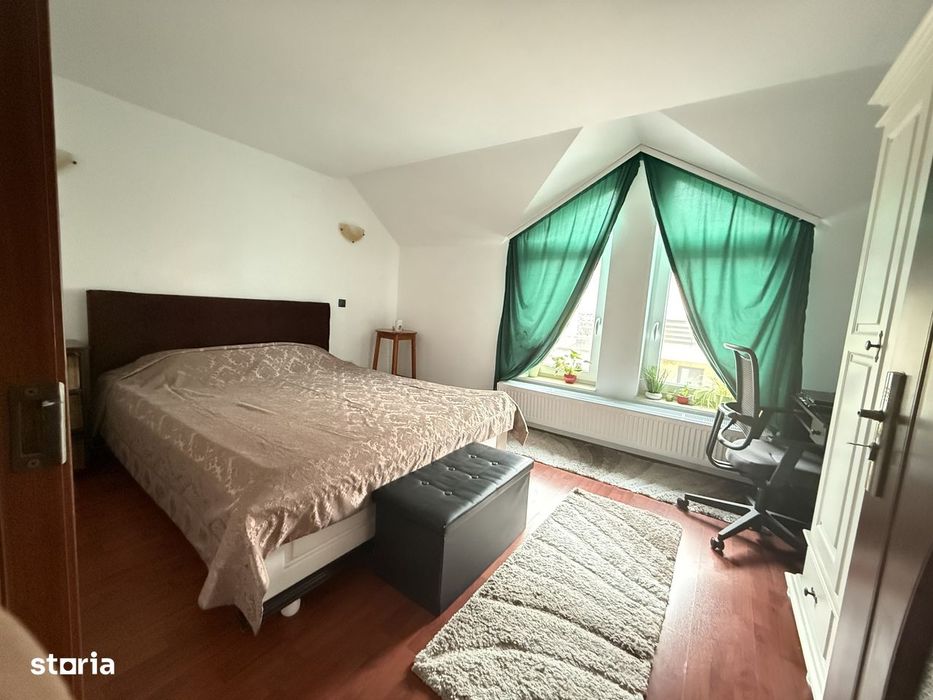 Casa tip duplex de vânzare