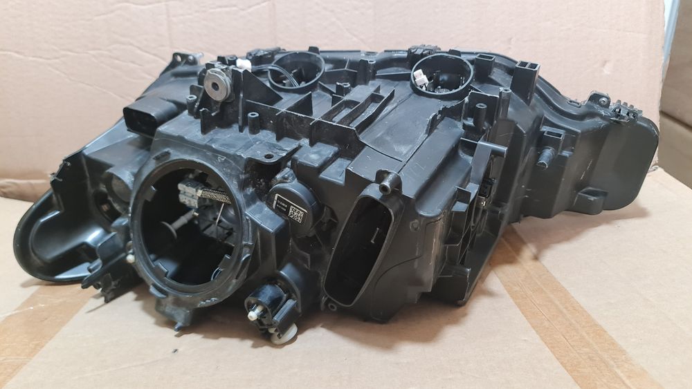 Far xenon dreapta BMW 3 F30 F31 7259526