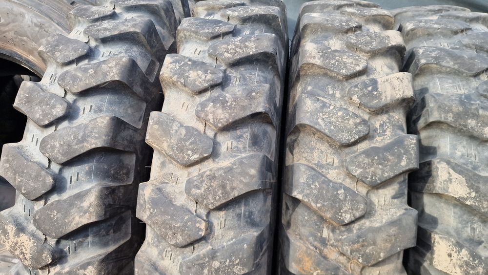 Anvelope excavator 9.00-20 marca Mitas, 14 ply