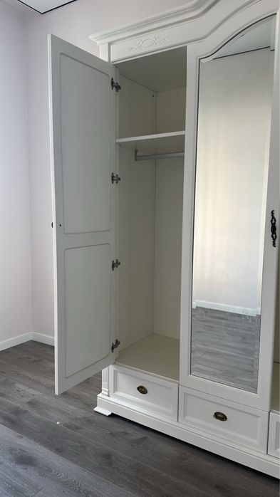 Продам шкаф 2 метра длина