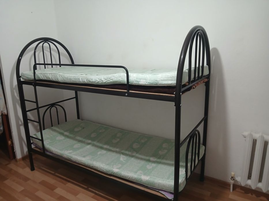 Продам двухярусную кровать