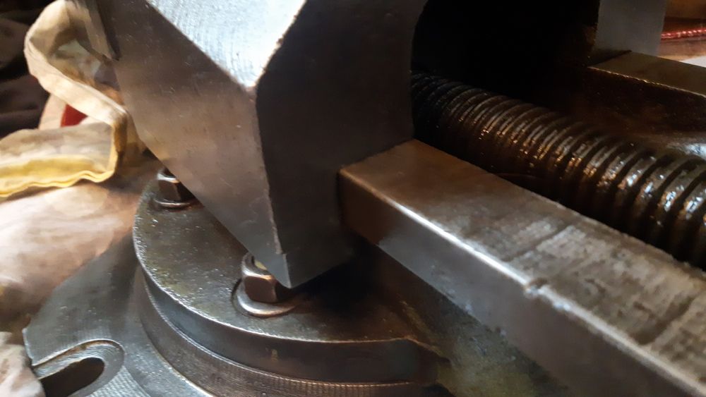 Тиски токарно-фрезерные 200мм