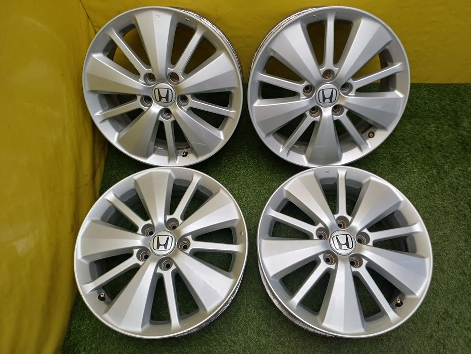 Диски R17 5x114.3 на Honda и другие.