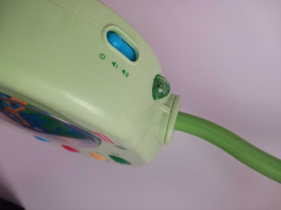 Музикална въртележка на Fisher Price , активна гимнастика , бебешки вещи