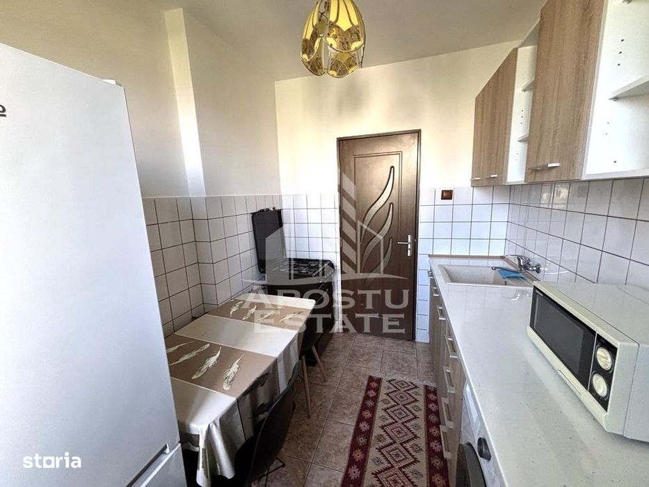 Apartament cu 2 camere de inchiriat,curte comuna,Complex Studentesc