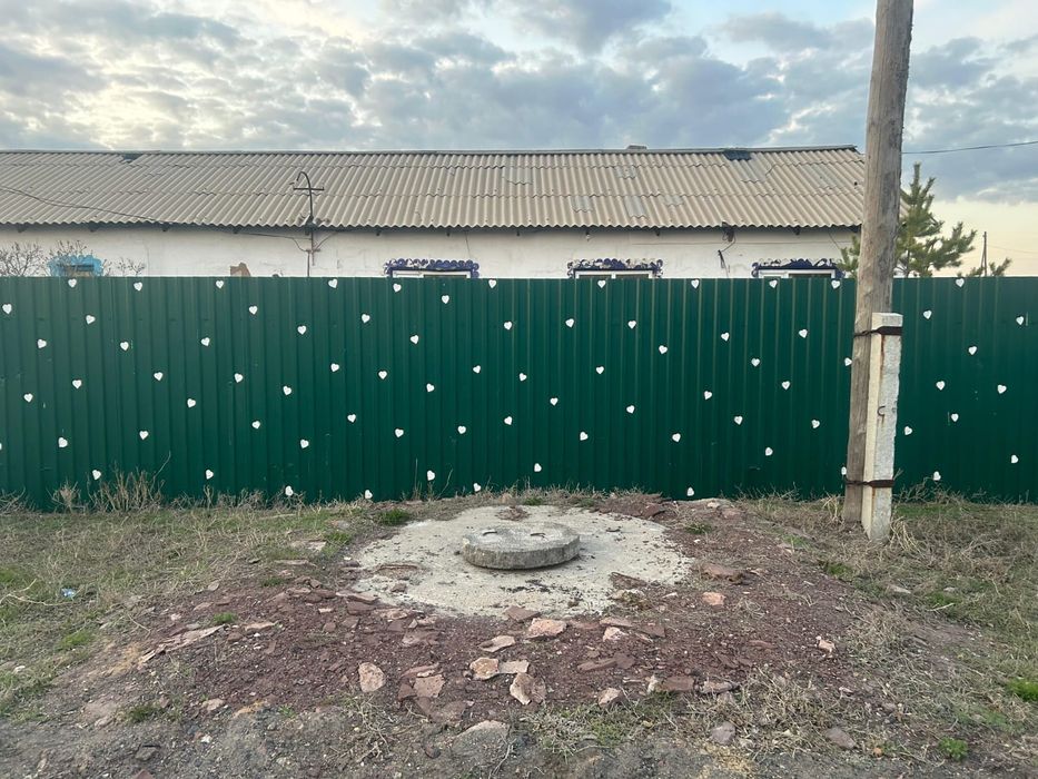 Продаётся на строй материалы